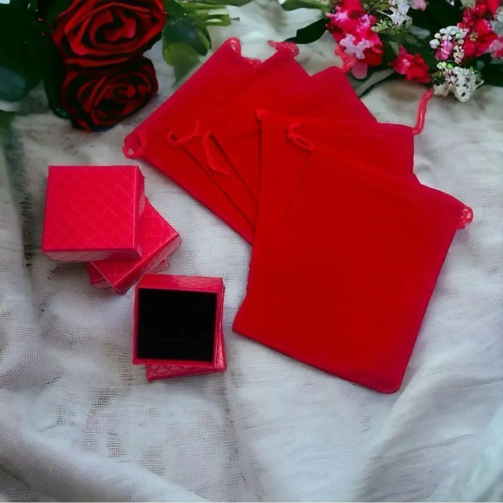 10-piece Jewelry Presentation Lot l 5 Velvetine Drawstring Pouches, 5 Ring Boxes